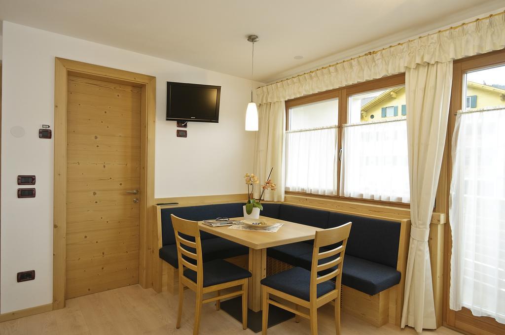 Residence Ciasa Mirasas Бадия Стая снимка