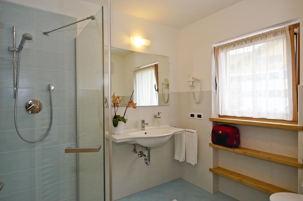 Residence Ciasa Mirasas Бадия Стая снимка